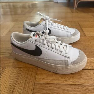 Nike Classic White and Black Low-Tops